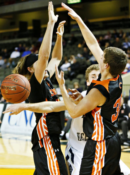Bishop Heelan vs Carroll CNOS Basketball Classic 011015